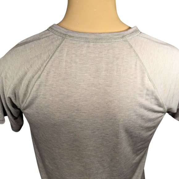 L.L Bean NWT Men's Large Short Sleeve Grey Everyday Sun Smart T-Shirt - Picture 6 of 11